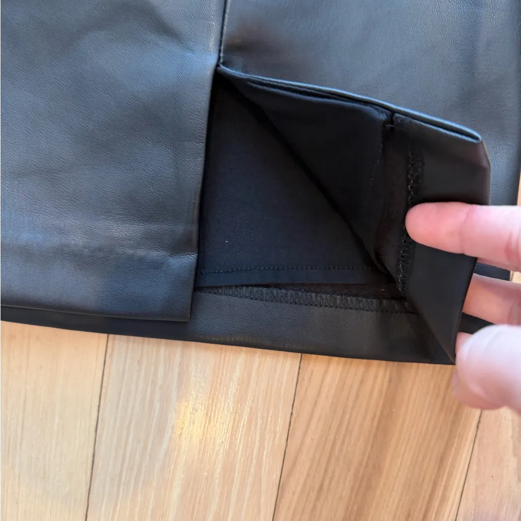 Olivaceous Black faux leather skort! NWT! Size Medium! - Image 4