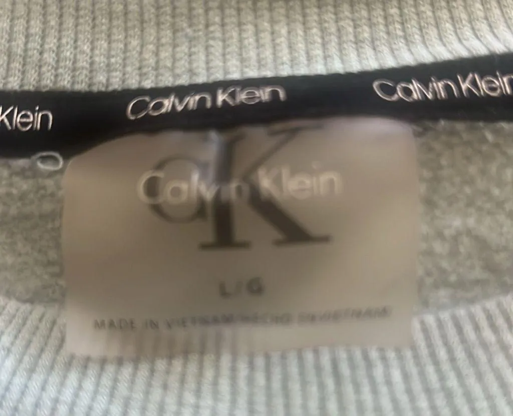 Calvin Klein Women's Sage Green Crew Neck Sweater Size L - Image 4