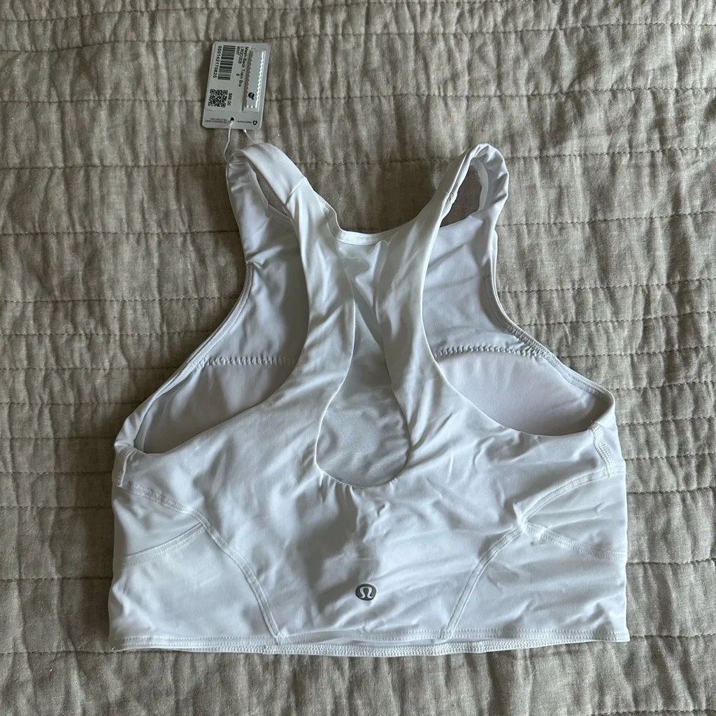 White Lululemon Mesh Back Train Bra in size 6 - Image 3