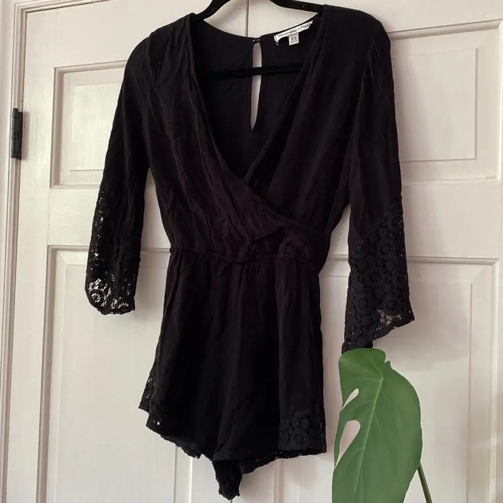 Abercrombie and Fitch Lace Romper Sleeves and Shorts‎ Black Lace Wrap Top Romper - Image 5