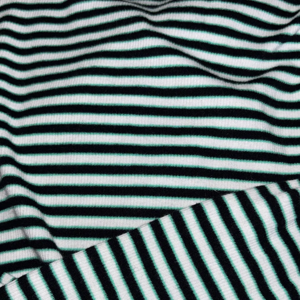 Levi's Levi’s Striped Turtleneck Sweater cropped 90s y2k Minimal Basic Staple - Image 4