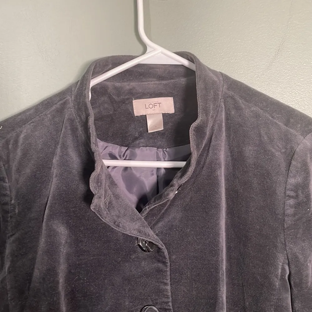 LOFT Velvet Blazer Grey size‎ 4 business casual - Image 4