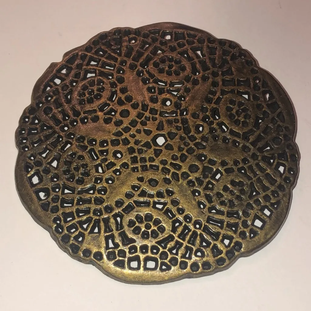 Vintage Brass Tone Round Boho Belt Buckle - Image 2