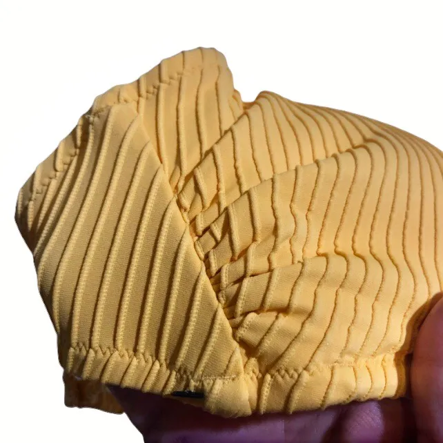 NWOT 34DD Gold Yellow Ribbed Wired Underwire Bikini Top - Image 5