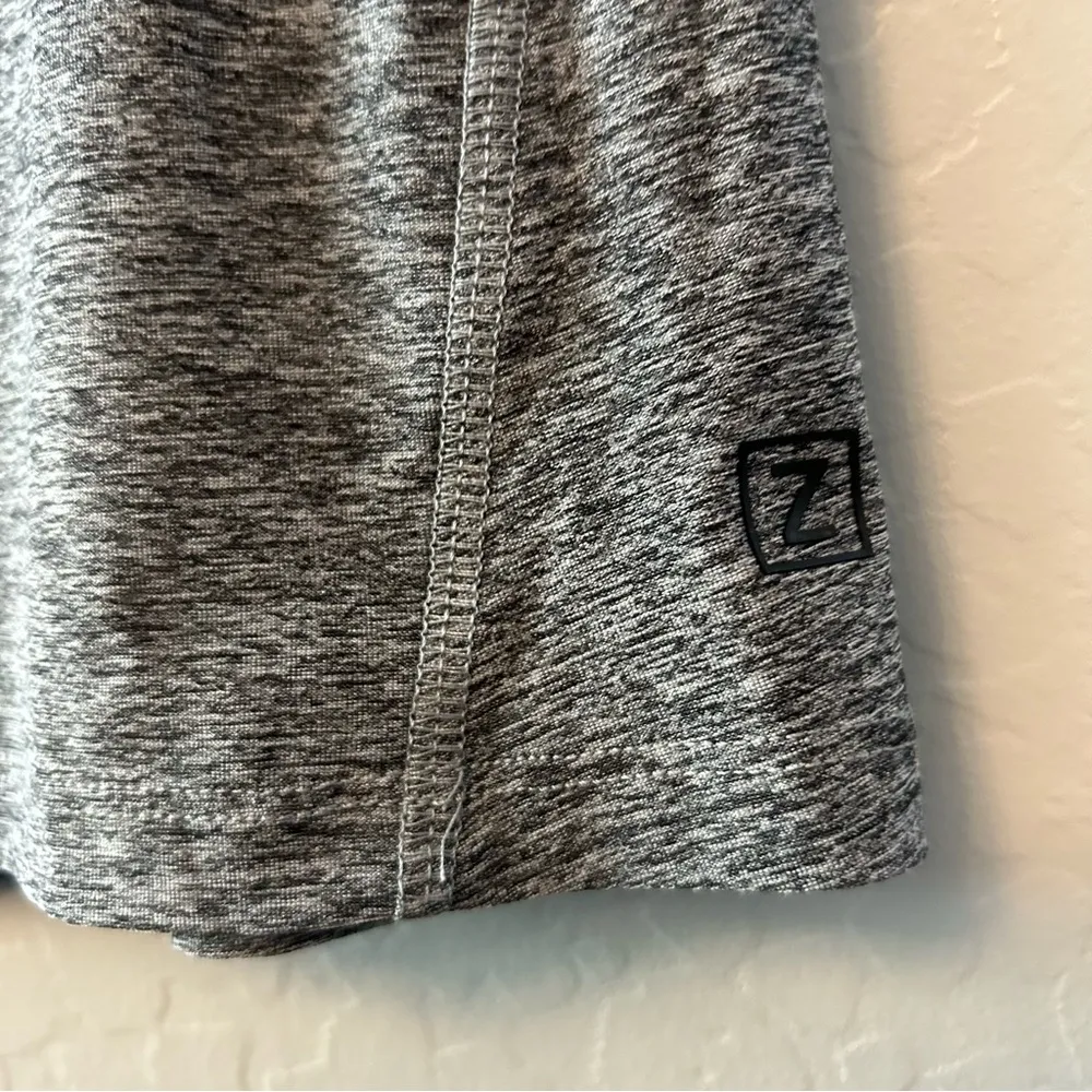 Zobha heather charcoal gray athletic crisscross back tank top size large NEW - Image 8