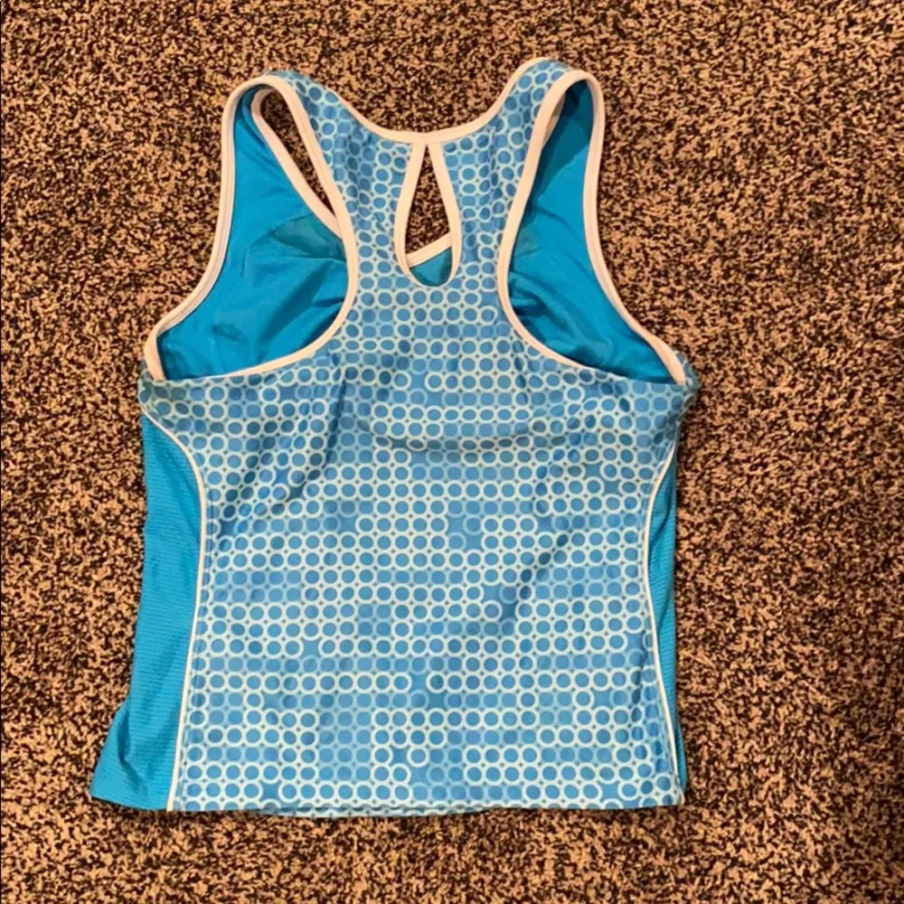 Nike performance tank with shelf bra, Medium - Image 2