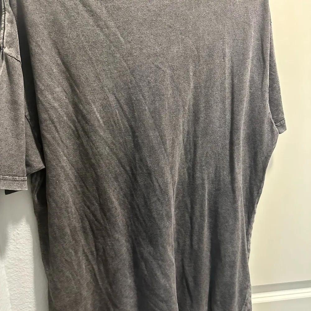 Graphic tee Size L - Image 2