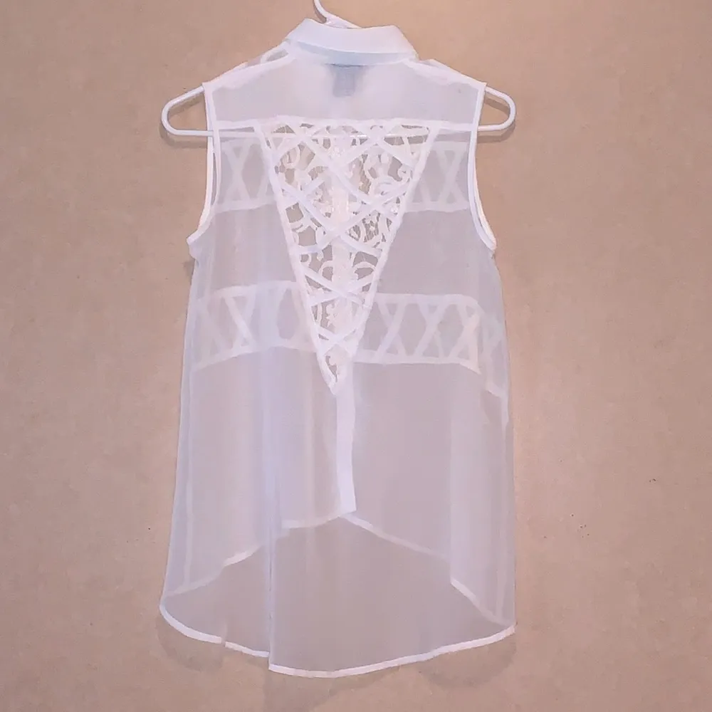 Rue21 Sleeveless Sheer Button Down Top - Image 2