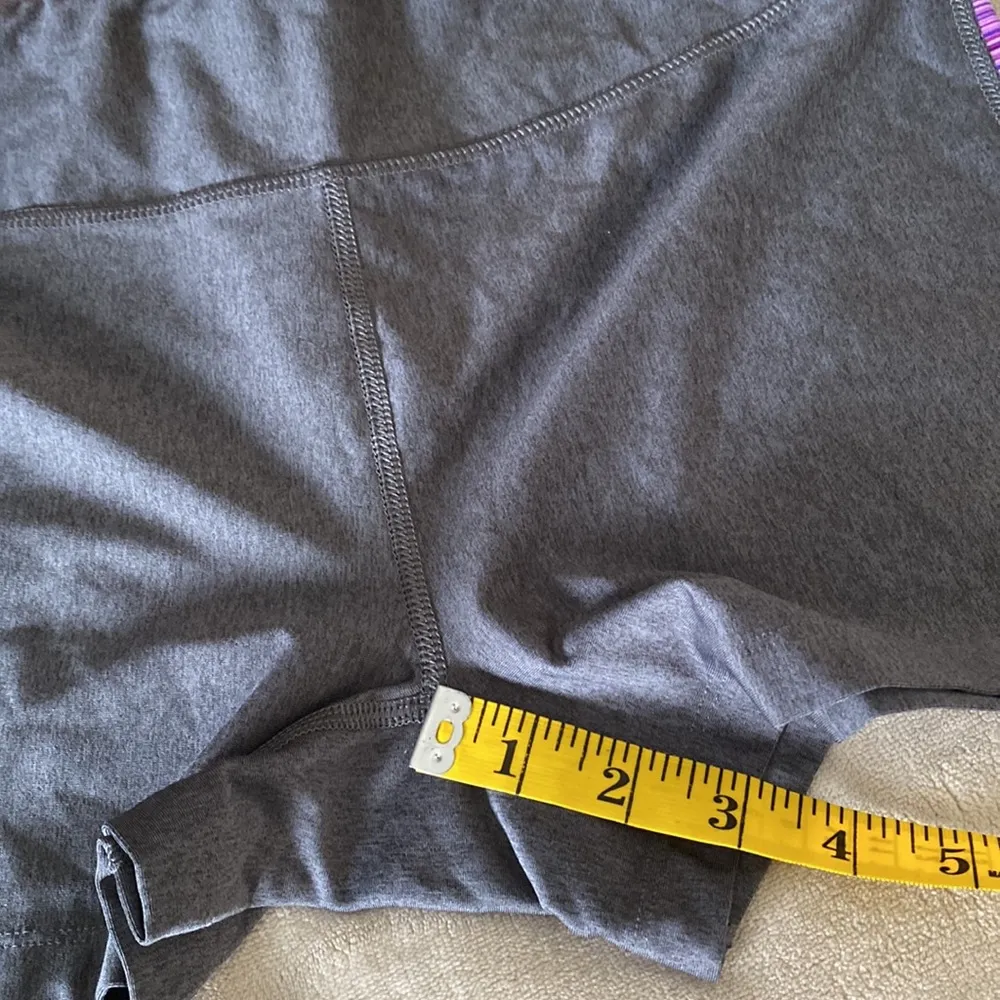 Womens Under Armour Spandex Shorts - Image 5