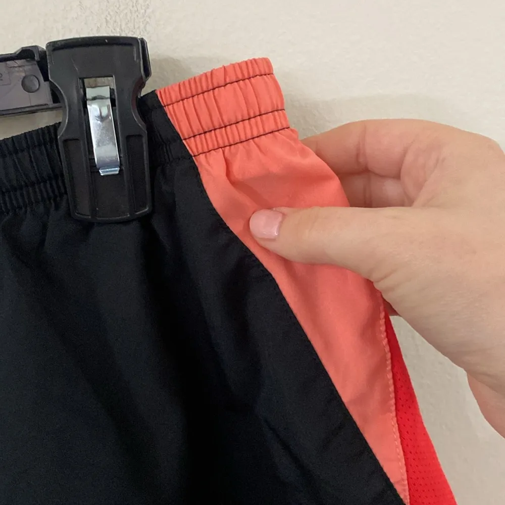 Nike mesh panel running shorts black, red and pale orange - Image 4