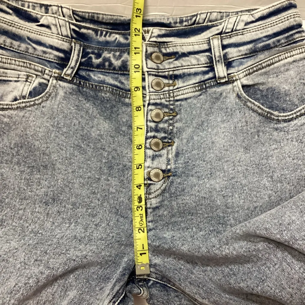 KanCan Signature High Rise Cropped Straight leg women’s jeans size 31 Blue - Image 9