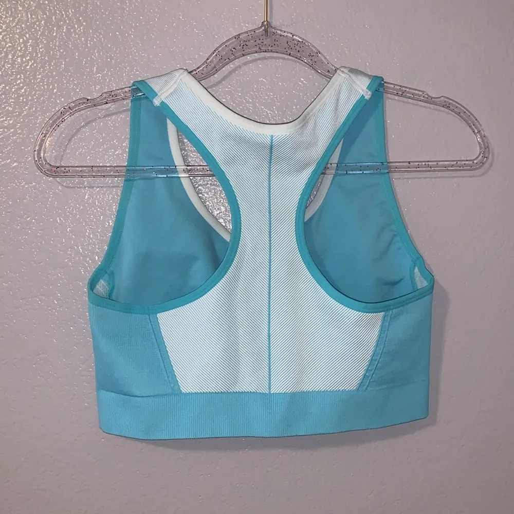Avia blue front zip padded sports bra - Image 4