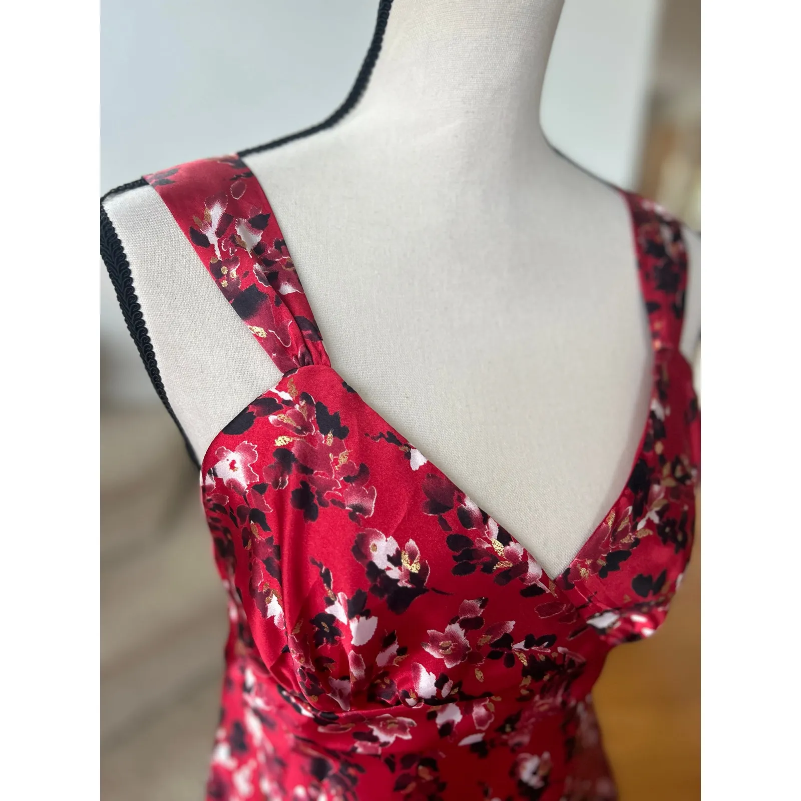 Vintage Y2K Red Satin Baby Doll Sleeveless Black Metallic Gold Floral Tank Top Size M - Image 2