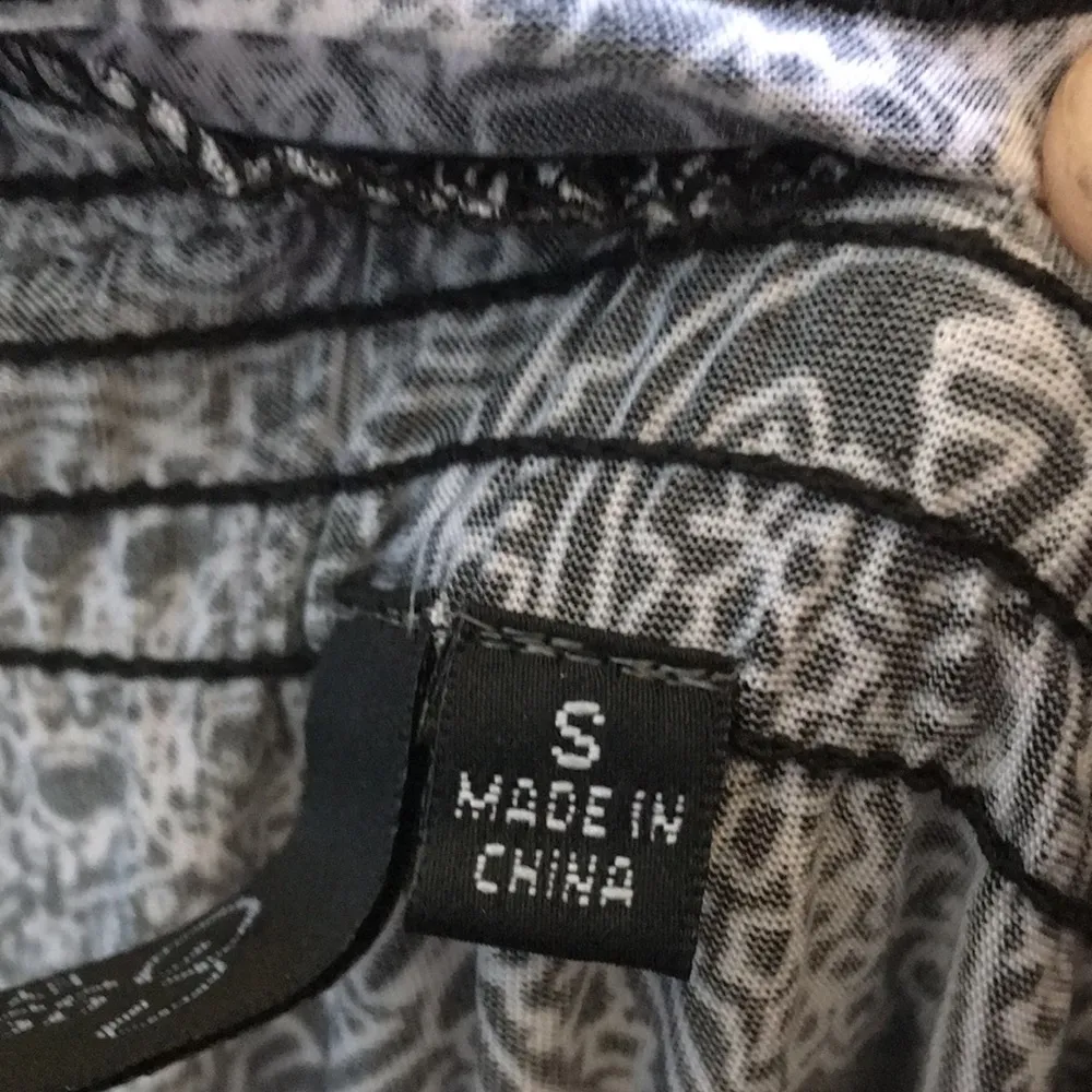 FINAL MARKDOWN Essentials by Milano Ladies dress small Black - Image 5