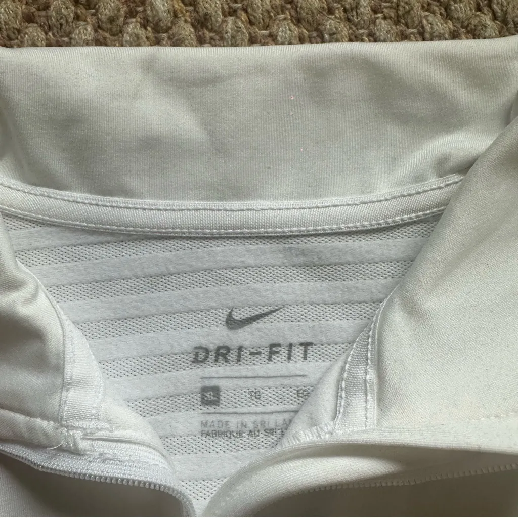 Women’s Nike Dri-Fit Quarter Zip Long Sleeve University of Michigan - Image 4