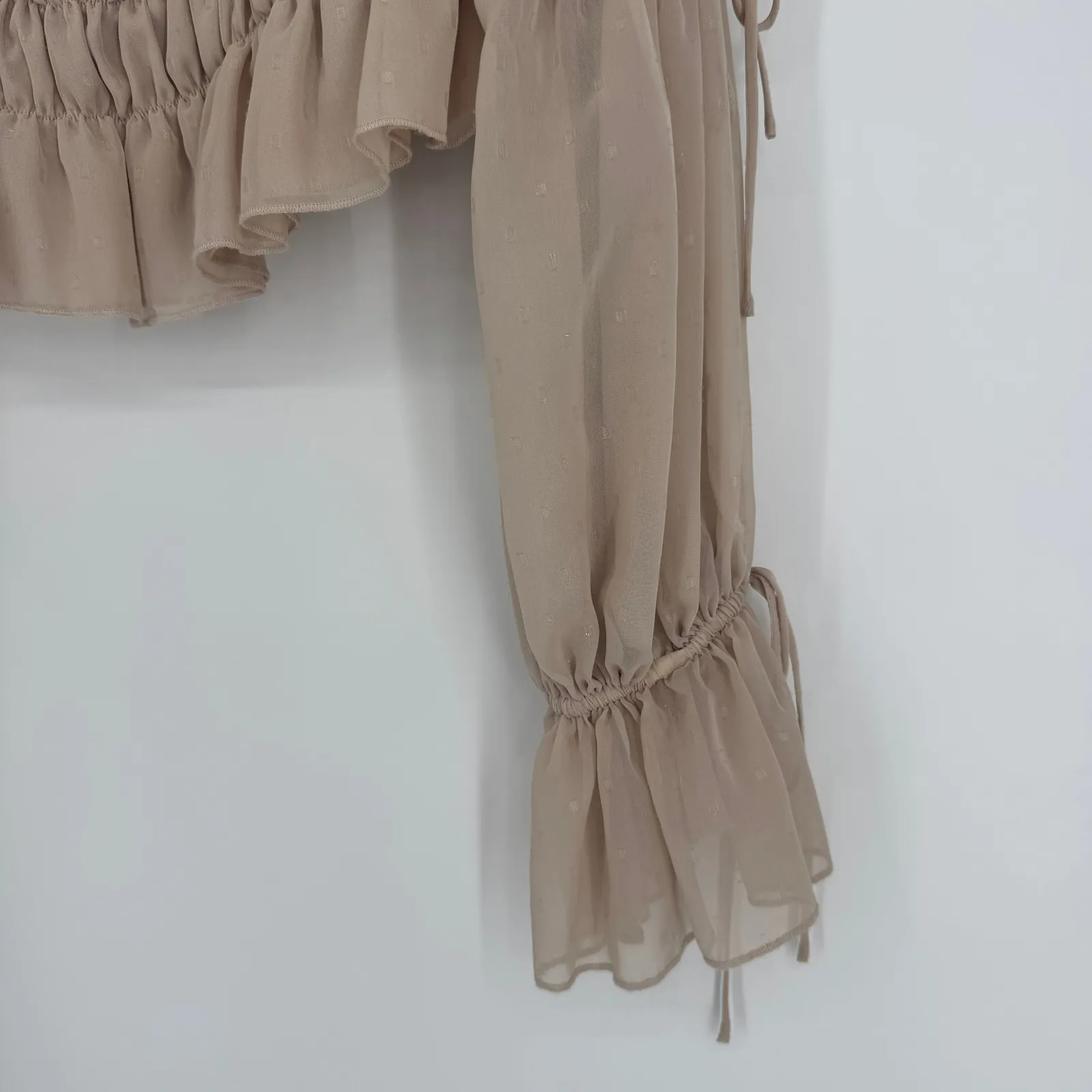 Revolve x Chrissy Teigen Sands Off Shoulder Top Medium Beige Boho Chic Feminine - Image 6