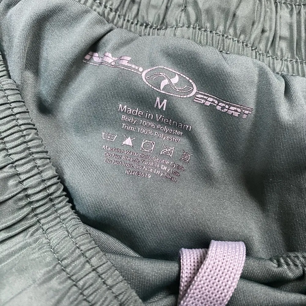 NYL Sport Green Women’s Shorts With Underlining Size M - Image 5