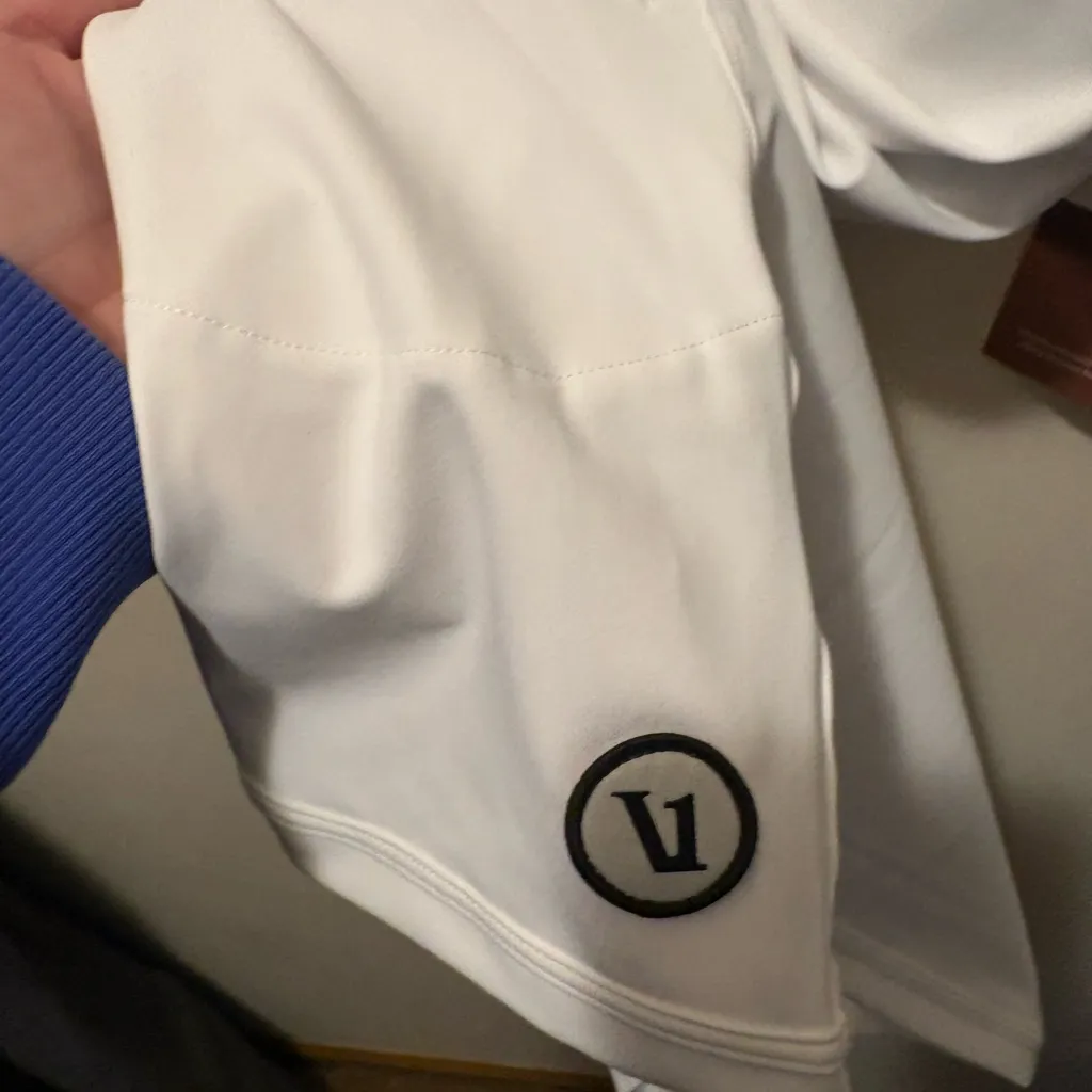 NWT Vuori Volley tennis dress with pads (no shorts) white size Large - Image 7