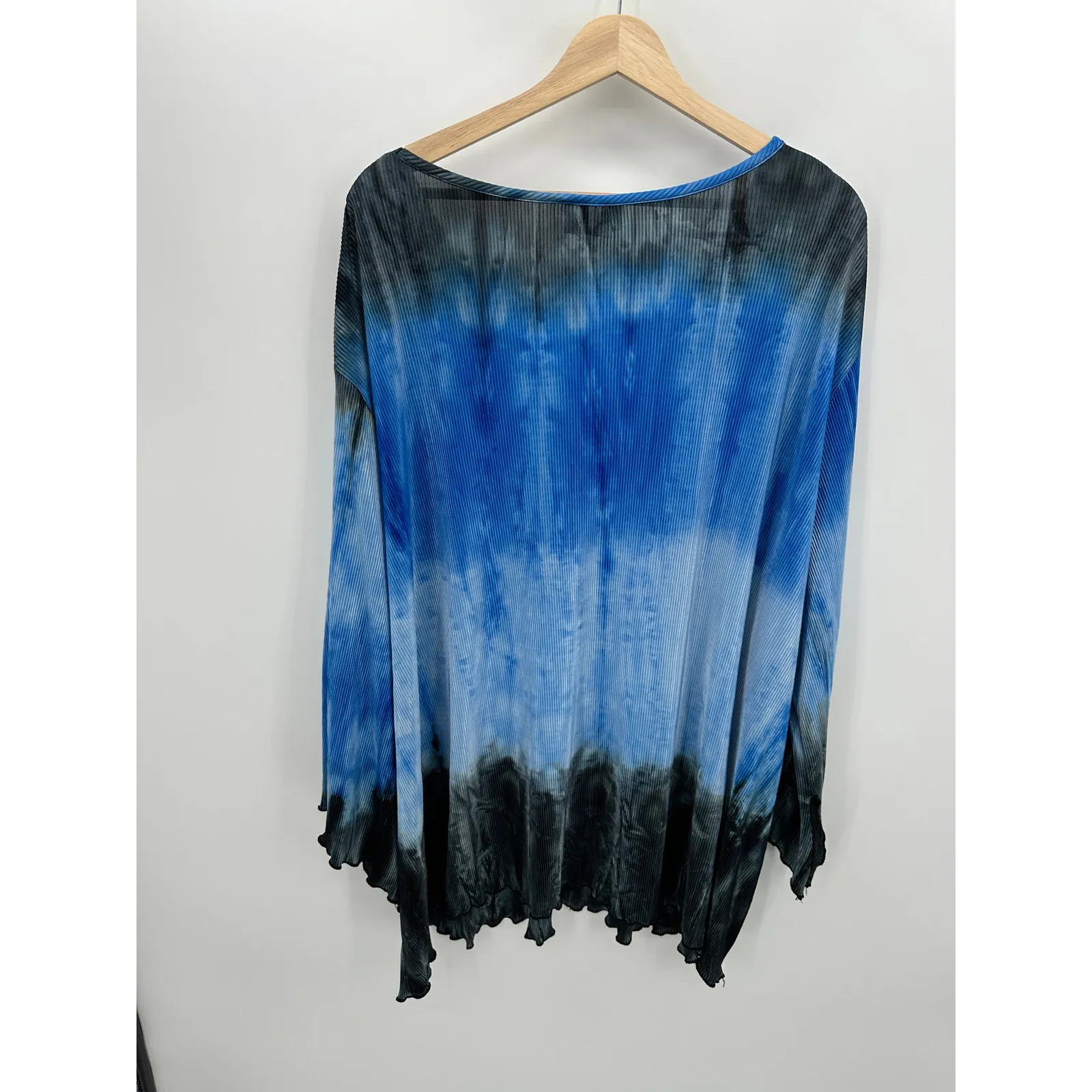 Maggie Barnes Tunic Women 5X Blue Black Tie Dye Accordian V-Neck Loose Sleeve - Image 2