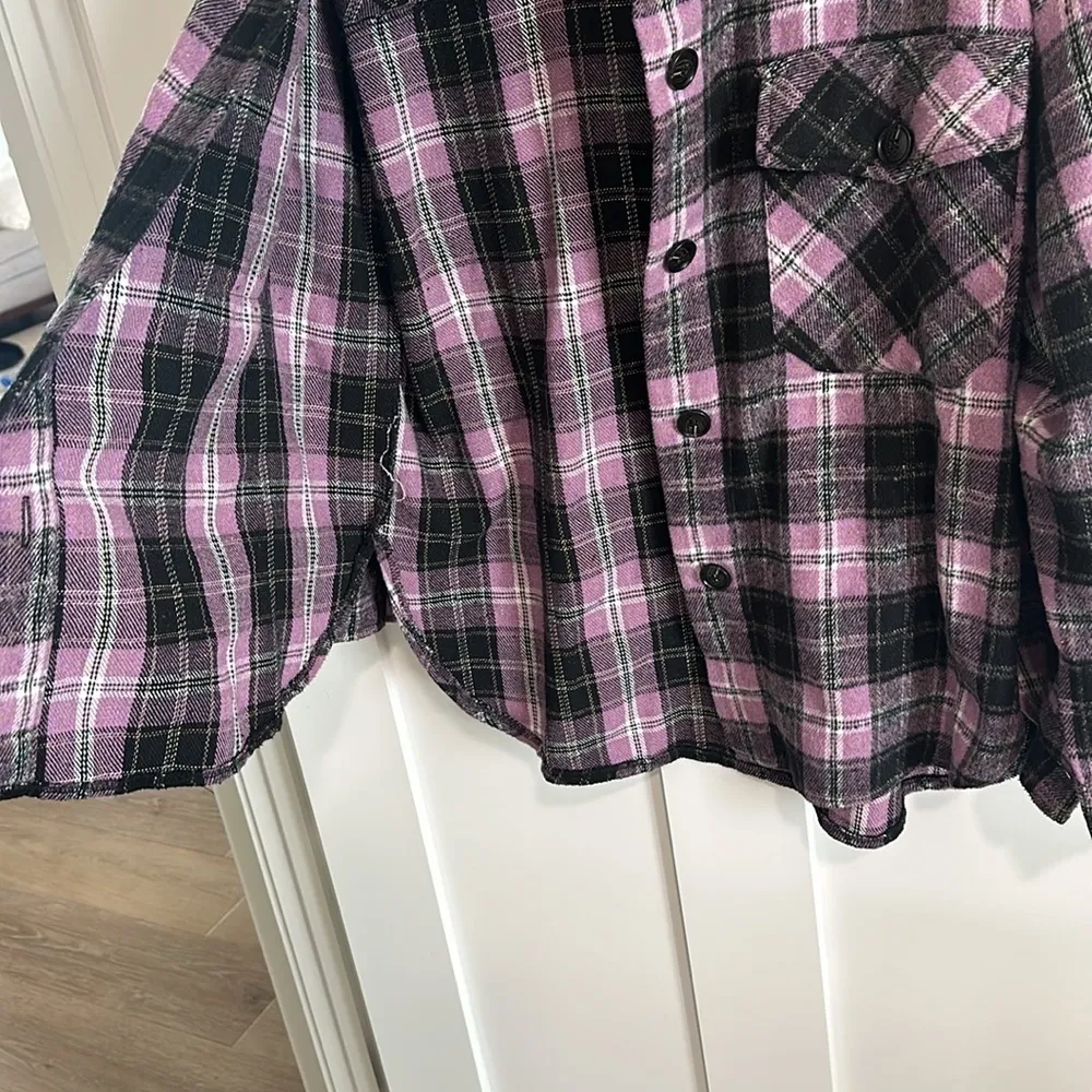 Timing size Medium purple black grey white plaid flannel. Button up High low EUC - Image 6