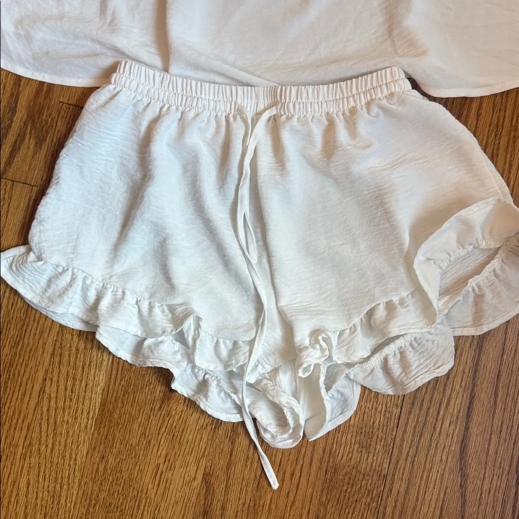 White ruffled pajama two - Image 3