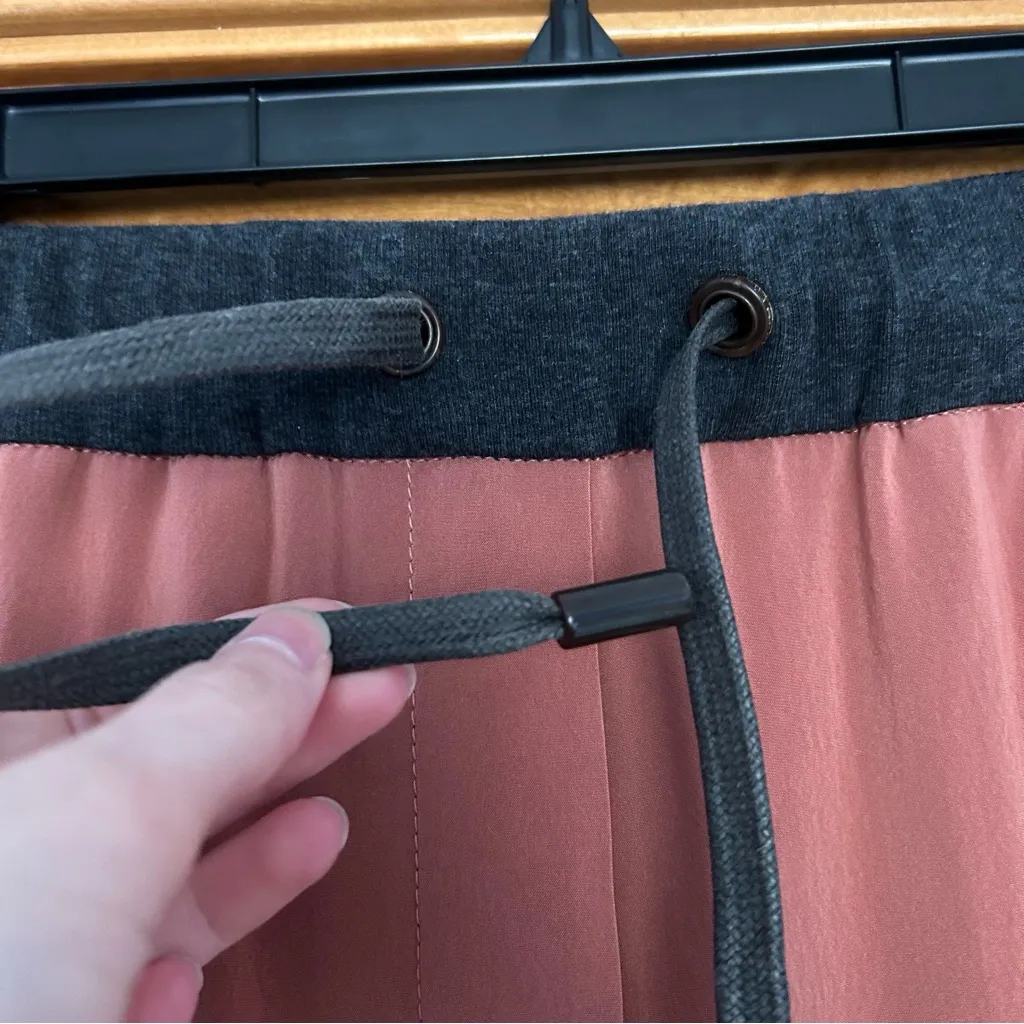 Brunello Cucinelli Silk Blend Cropped Jogger Pants Size 8 - Image 4