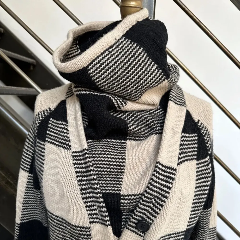 Opening Ceremony Buffalo Check Long Cardigan Shacket
Converts Removable Collars - Image 9