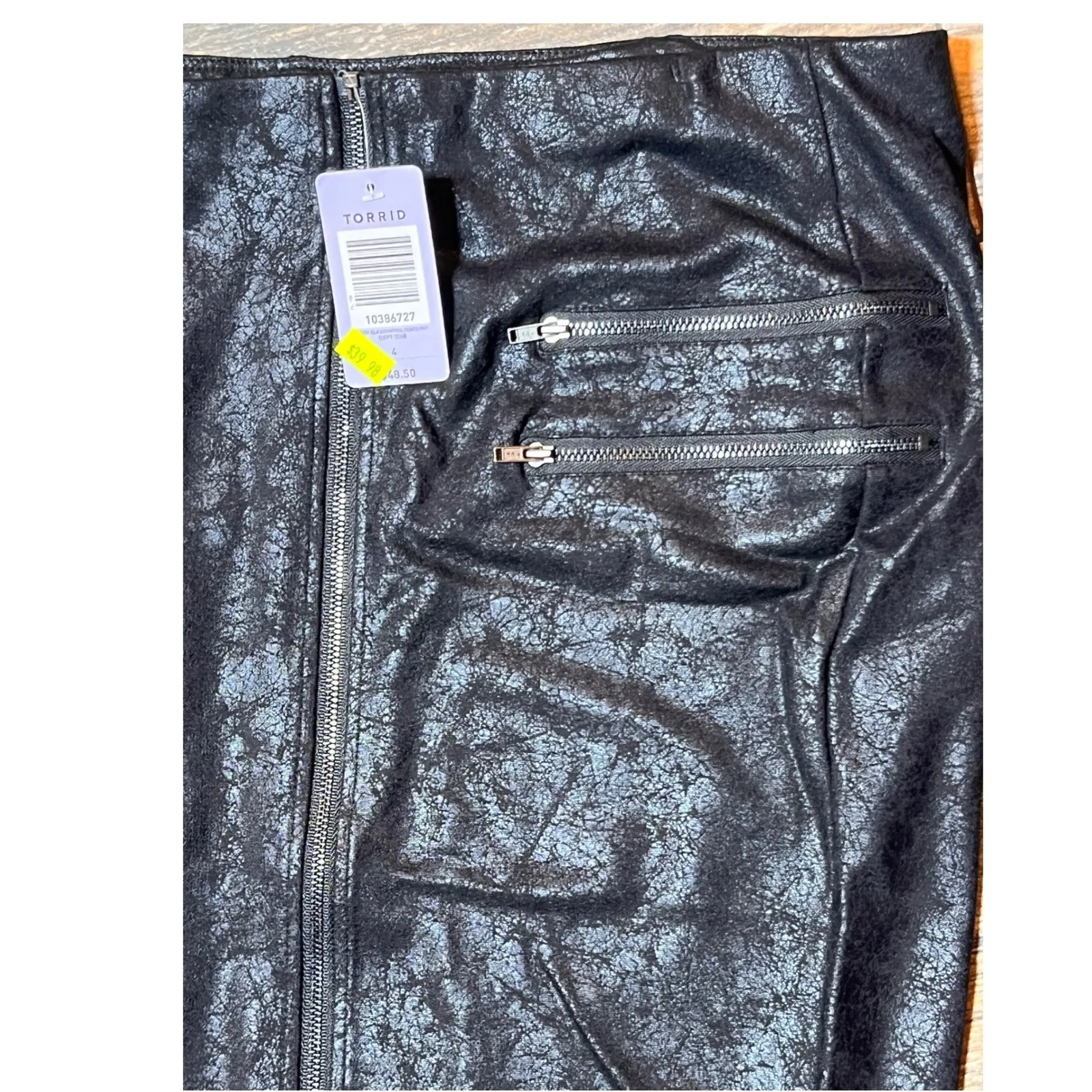 NWT Torrid Coated Moto Skirt Black Zipper Asymmetrical Size 4 Bodycon Bikercore - Image 3