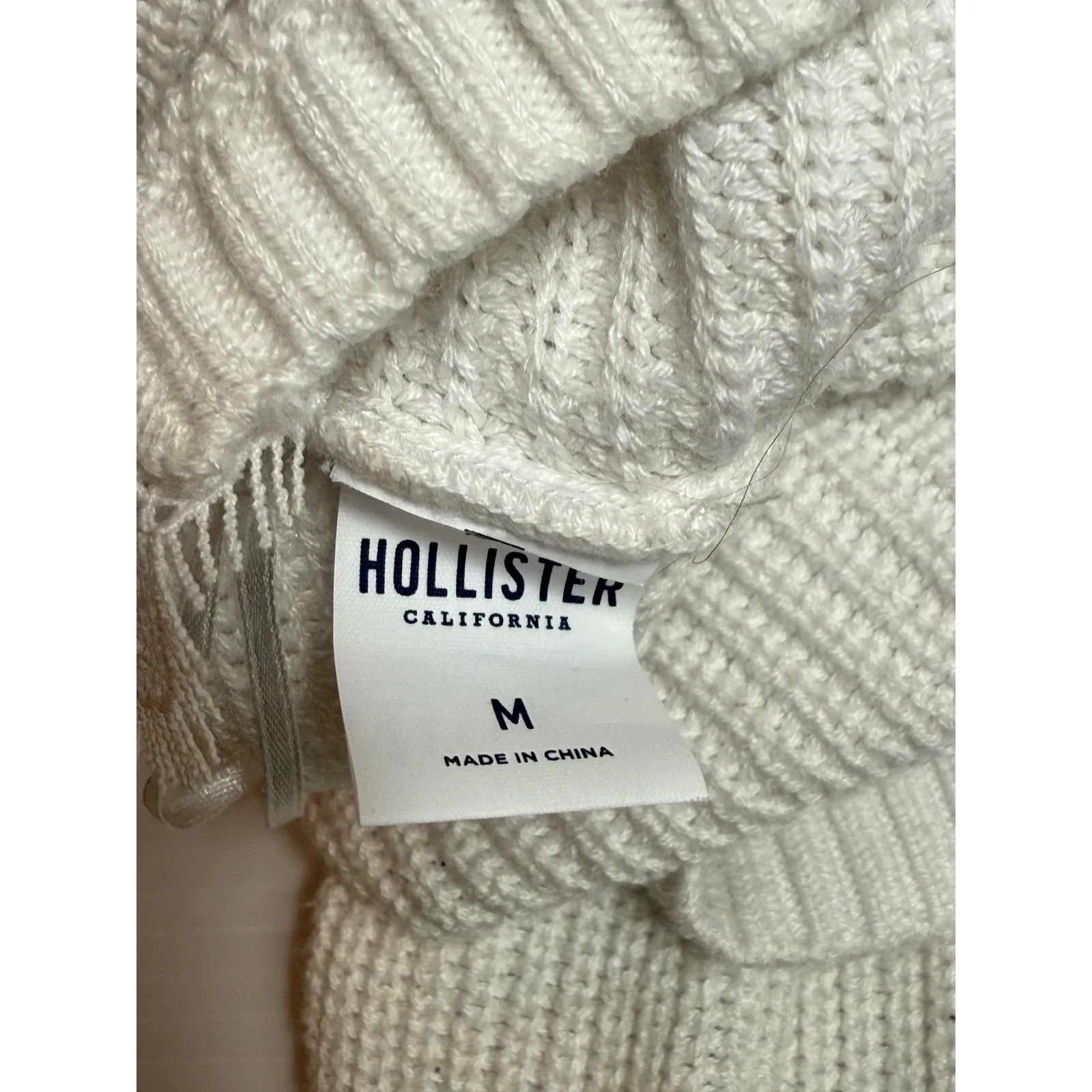 Hollister California Women's Cream Knit Lace Trim Long‎ Sleeve Sweater Medium - Image 2
