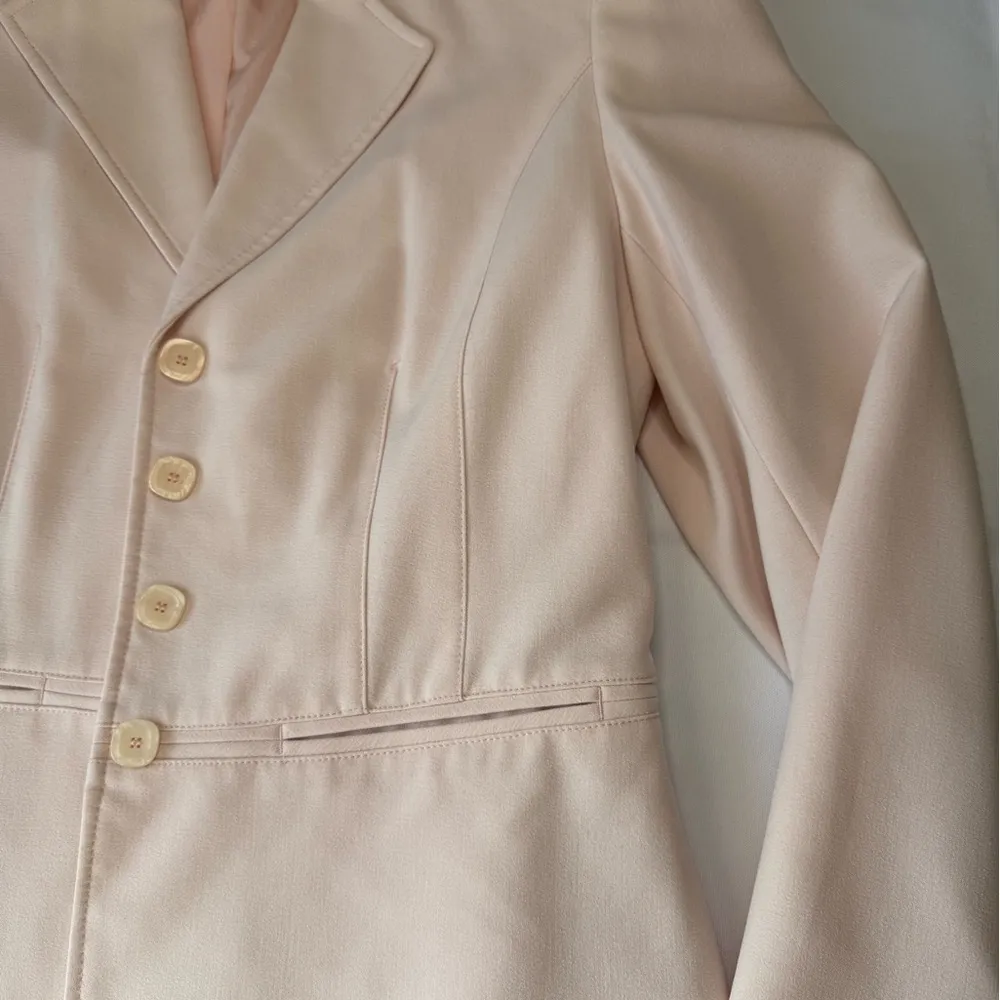 Tribal Pink Blazer with Notched Lapels and Cropped Fit Size 6 - Image 6