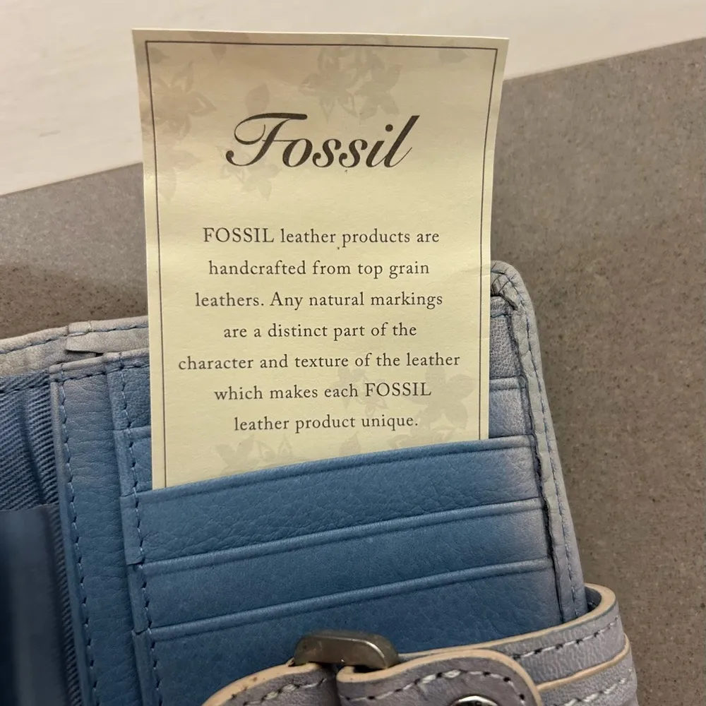 FOSSIL Elegant Blue and Gray Wallet- A Beauty - Image 9