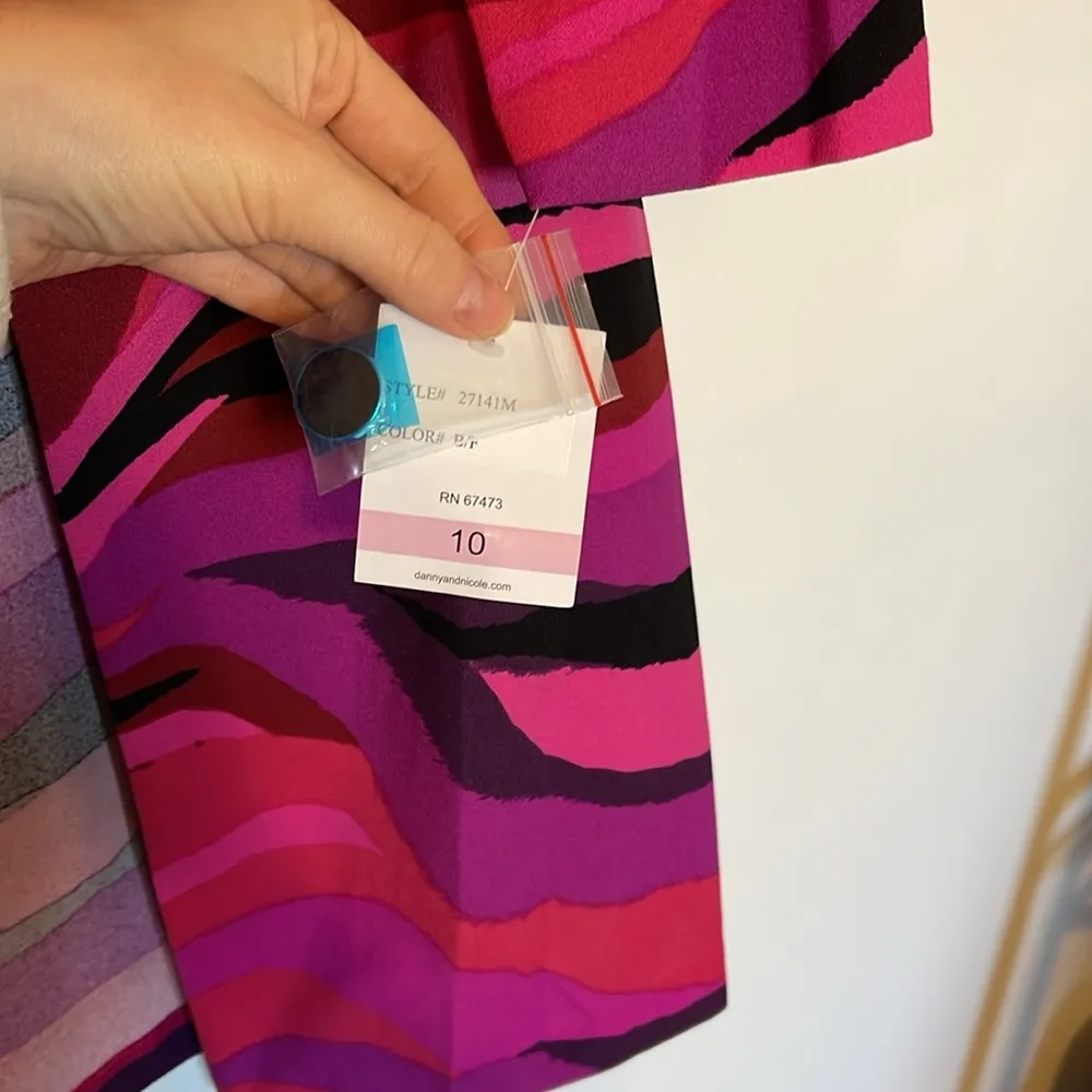 Danny & Nicole 3/4 Sleeve Stripe Jacket Sheath Dress Size 10 Fusia Blk NWT - Image 8