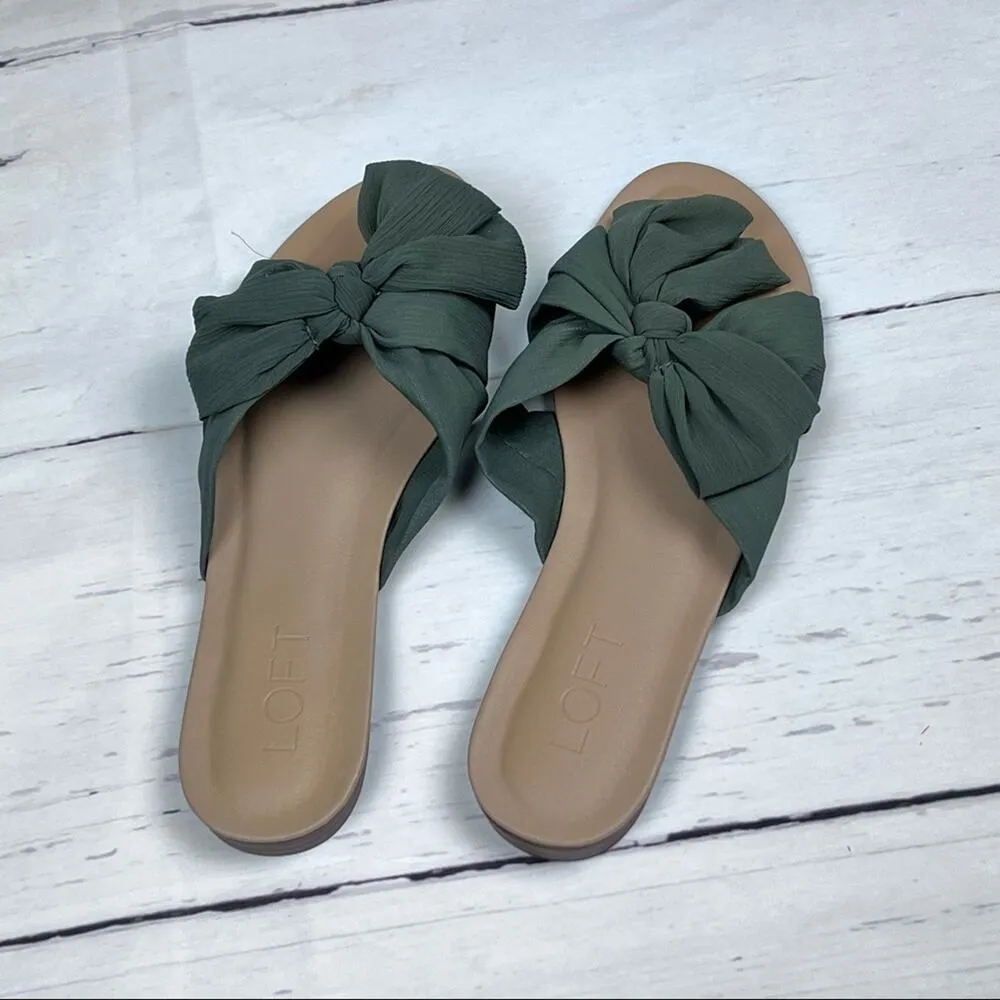 LOFT Women's Green Bow Style Sandals Sz 7 - Image 3