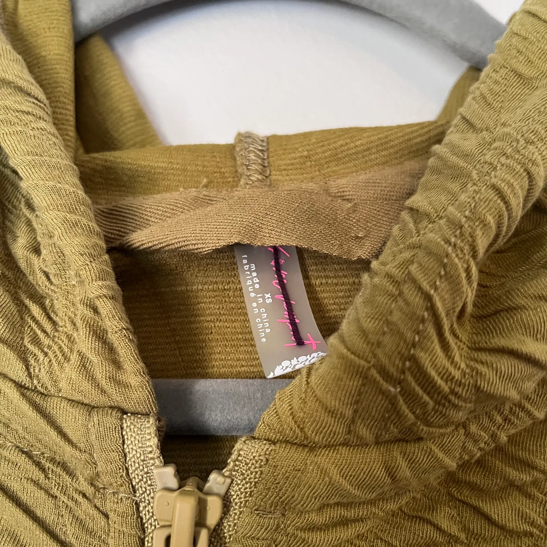 Movement Kadi Quilted Full Zip Lightweight Crop Hoodie Jacket Green - Image 6