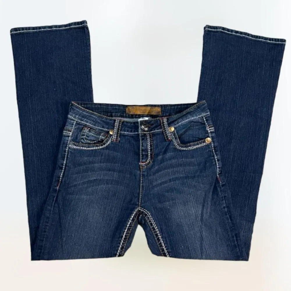 Western Y2K unknighted brand dark wash denim bootcut flares Women's size 8 boot - Image 2