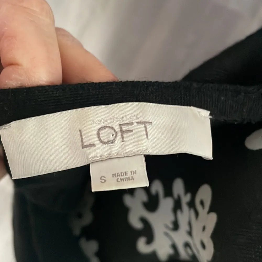 ANN TAYLOR LOFT Black Cardigan Size Small - Image 6