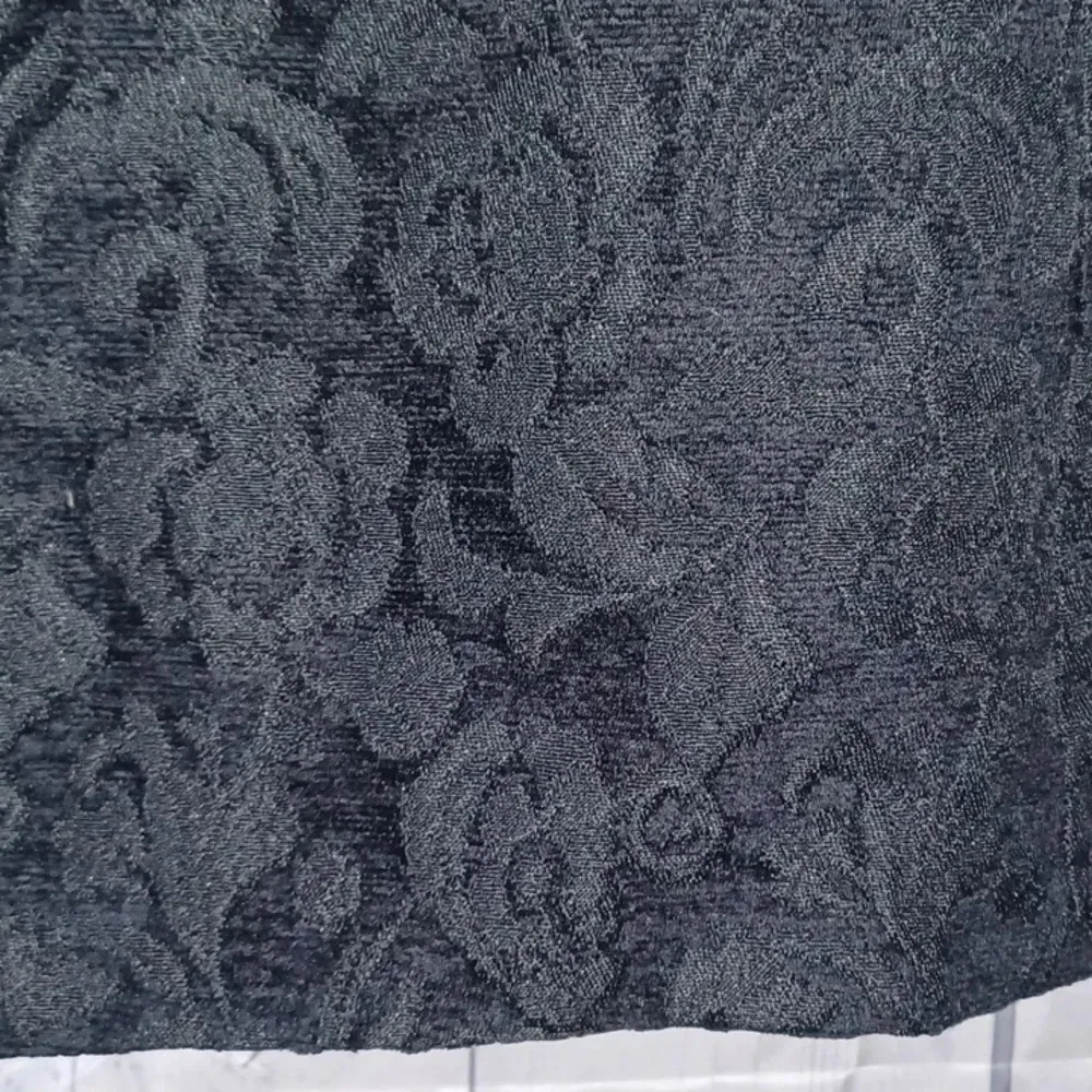 Willi Smith black floral pencil skirt NWT - Image 4