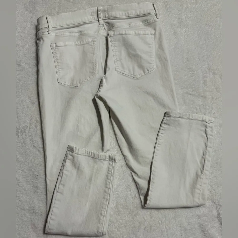 LOFT White Skinny Cropped Jeans Versatile and Comfortable - Image 4