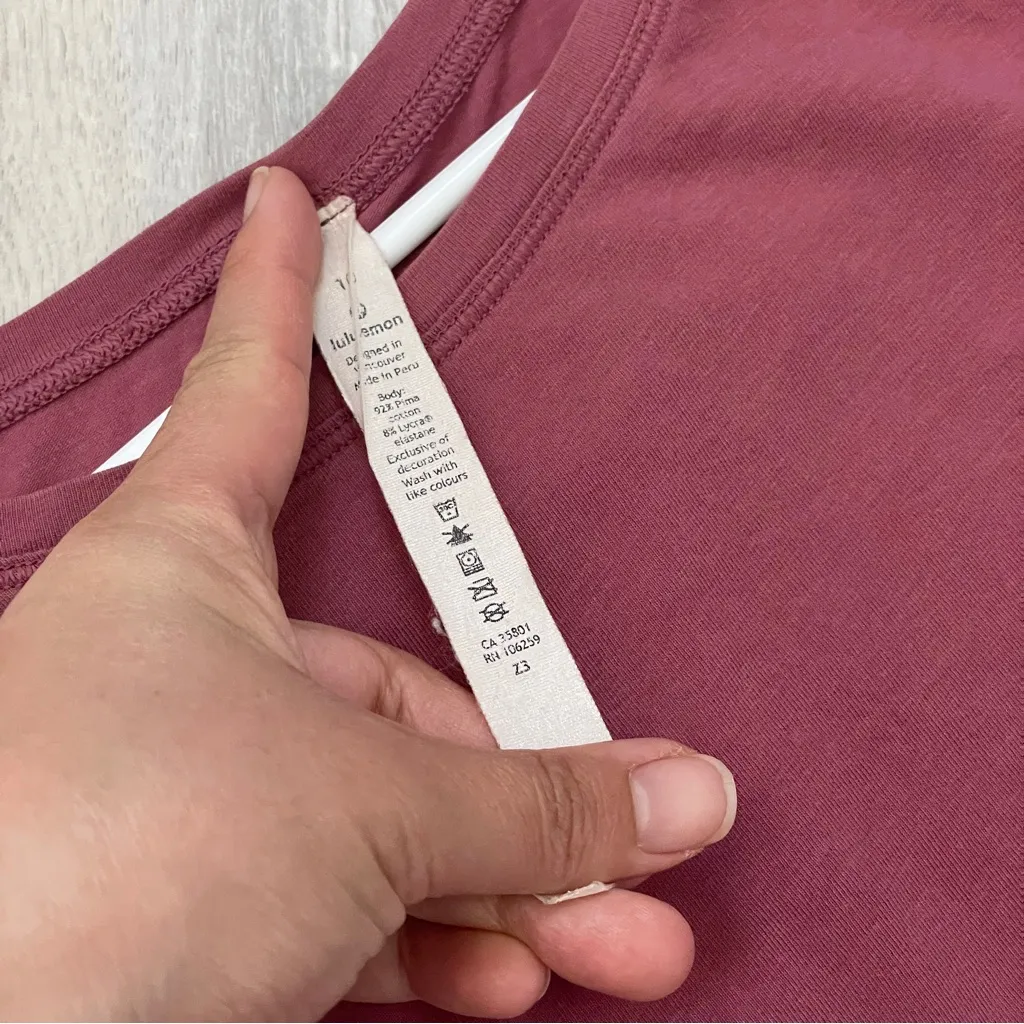 Lululemon Long Sleeve Tshirt to the point womens Pink size 10 athleisure casual - Image 2