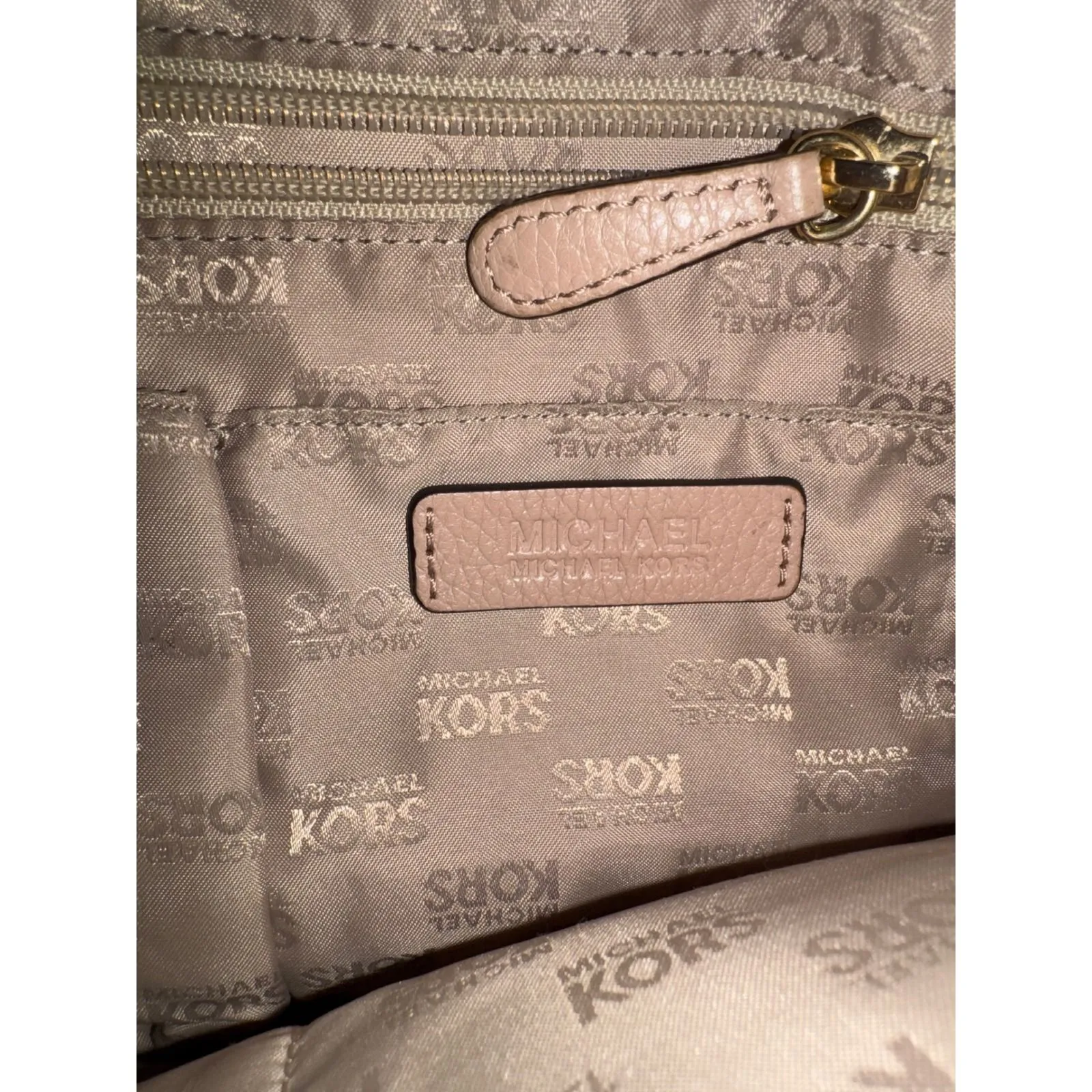 Michael Kors Frankie pebbled leather Bucket Bag Nude Gold Chain Shoulder Strap - Image 7