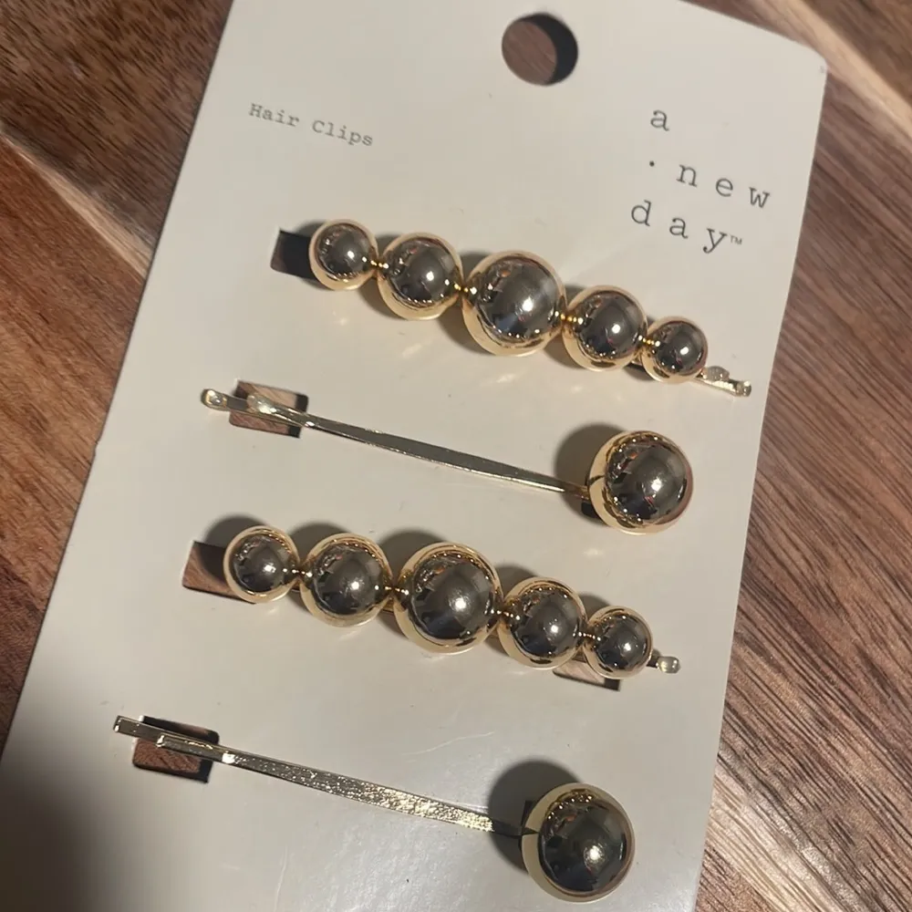 A new day hair clips Goldtone balls New hair accessory New with tag size OS - Image 2