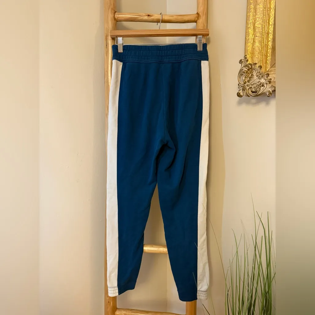 Fabletics Joggers Teal Aqua with White Side Stripe Zippet Pockets Small - Image 3