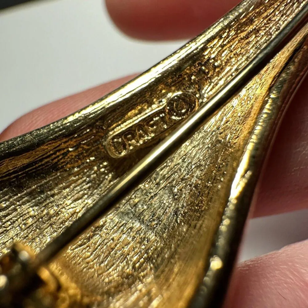 Safari Giraffe Large 3 Inch Rhinestone Black Enamel Gold Tone Brooch By CRAFT - Image 8