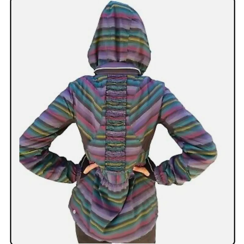 Lululemon Run Hustle Jacket in Multi Poncho Stripe Hooded Jacket​ - Image 2