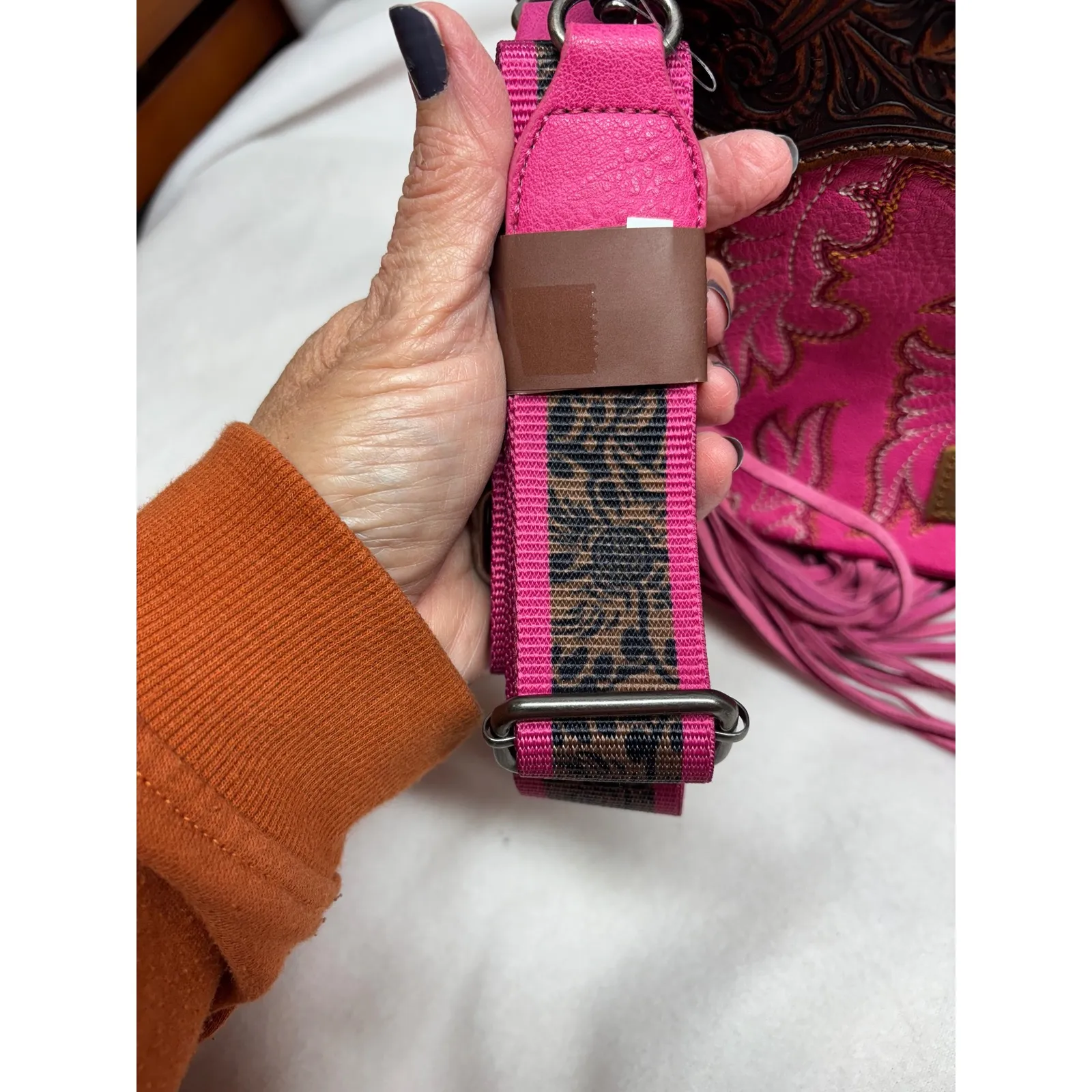 Wrangler Western Hot Pink‎ Fringe Embossed Clutch Handbag Purse With Strap NWT - Image 8
