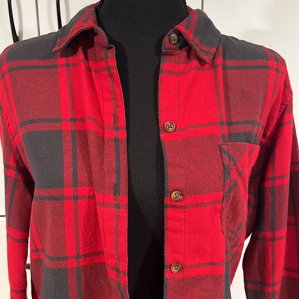 Field & Stream ladies flannel shirt .‎ Size M - Image 2