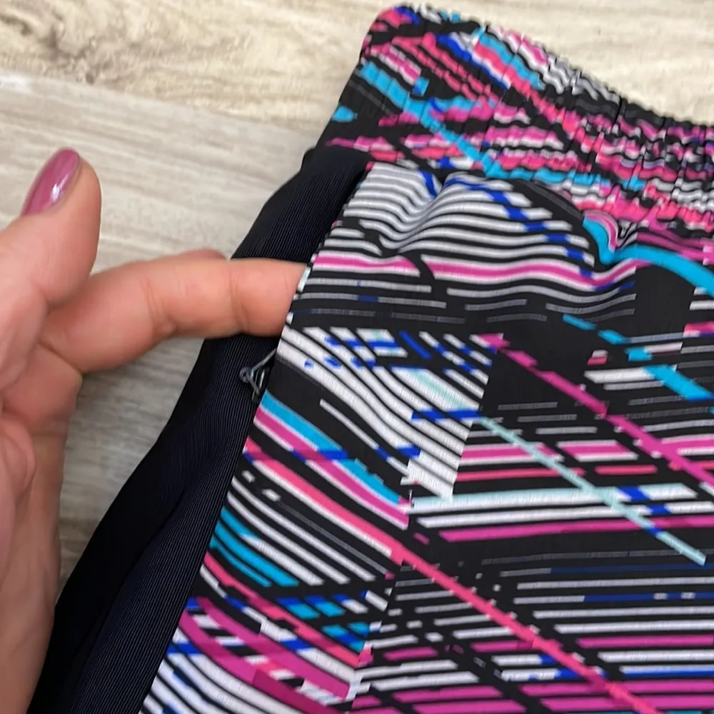 Multi-Color Elastic Waist Running Shorts With Zip Side Pockets Size XS - Image 4