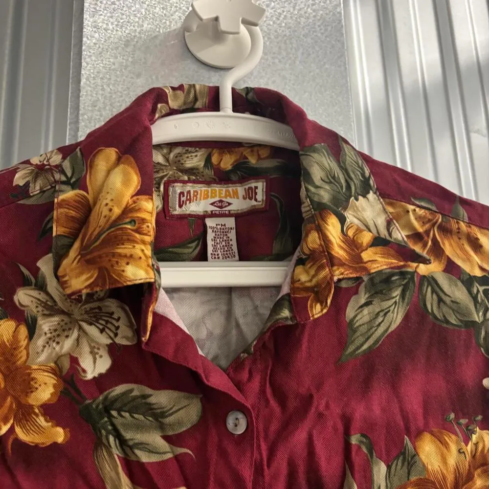Caribbean Joe Deep Red Maroon 3/4 Sleeve Hawaiian Hibiscus Button Up Shirt Top - Image 2