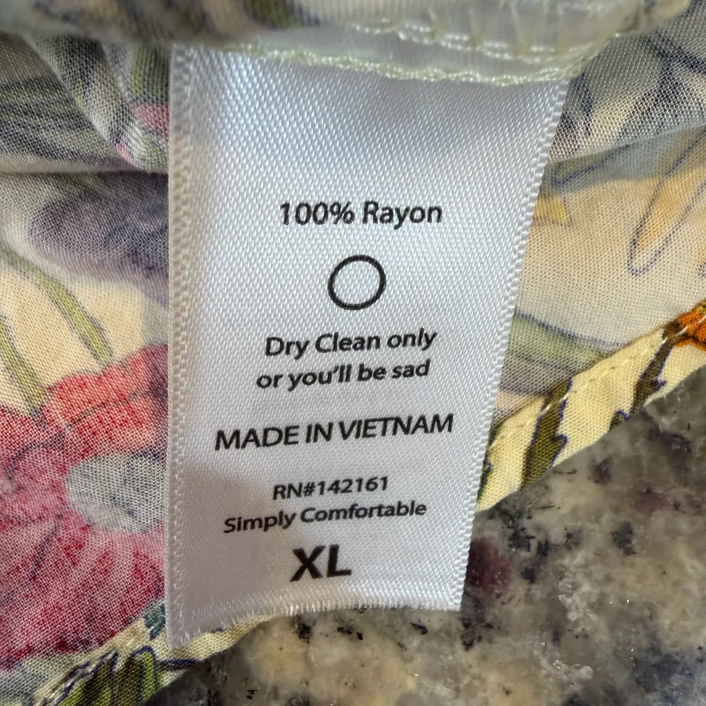 LuLaRoe Floral Patterned Shirt with Folded Short Sleeves - Image 5