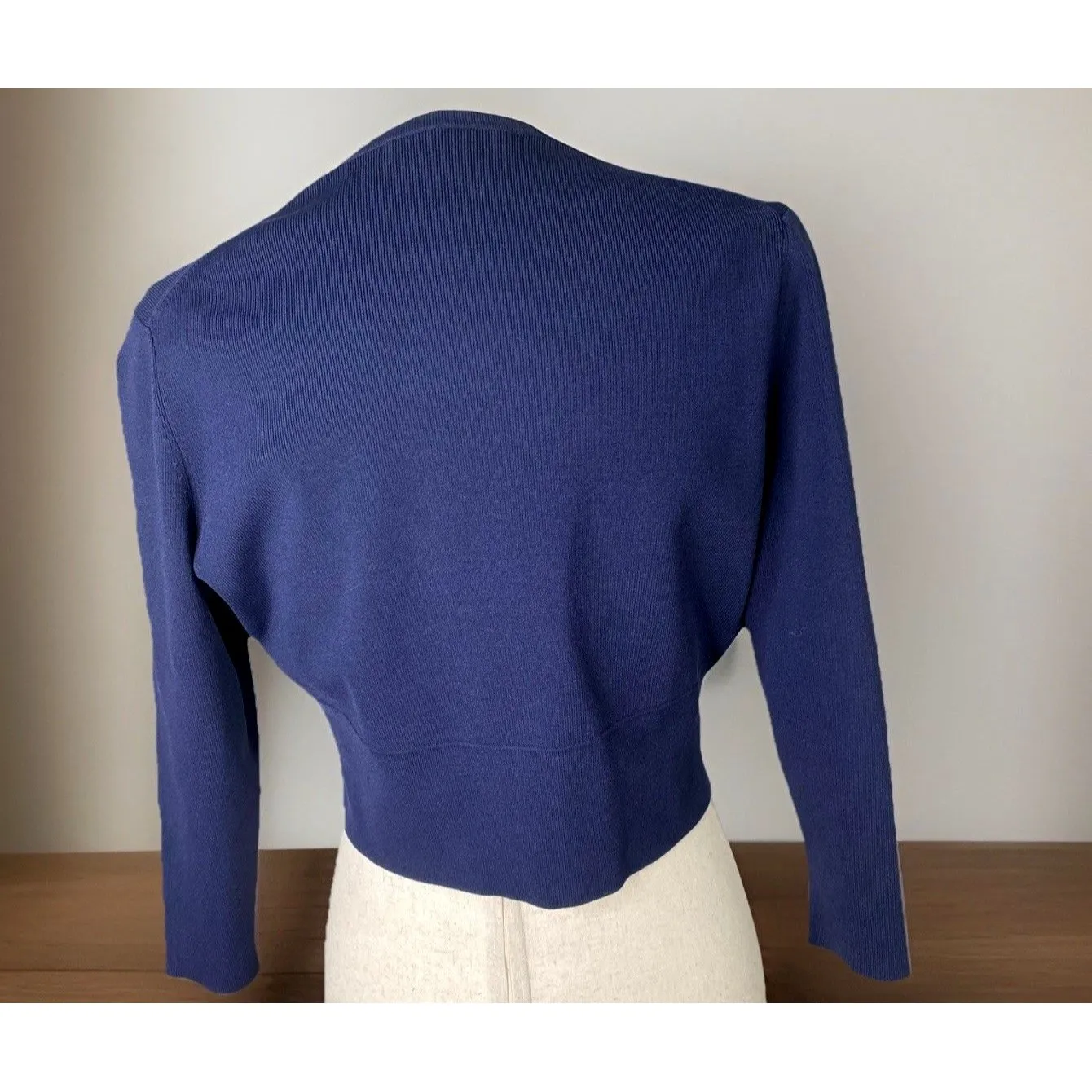 Hugo Boss Navy Cropped Open 4 Hook Clasp Bottom Professional Cardigan Sweater -M - Image 4